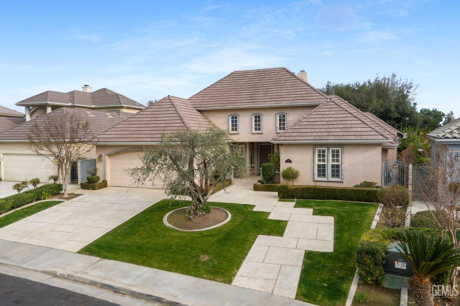 2112 Wedgemont Place