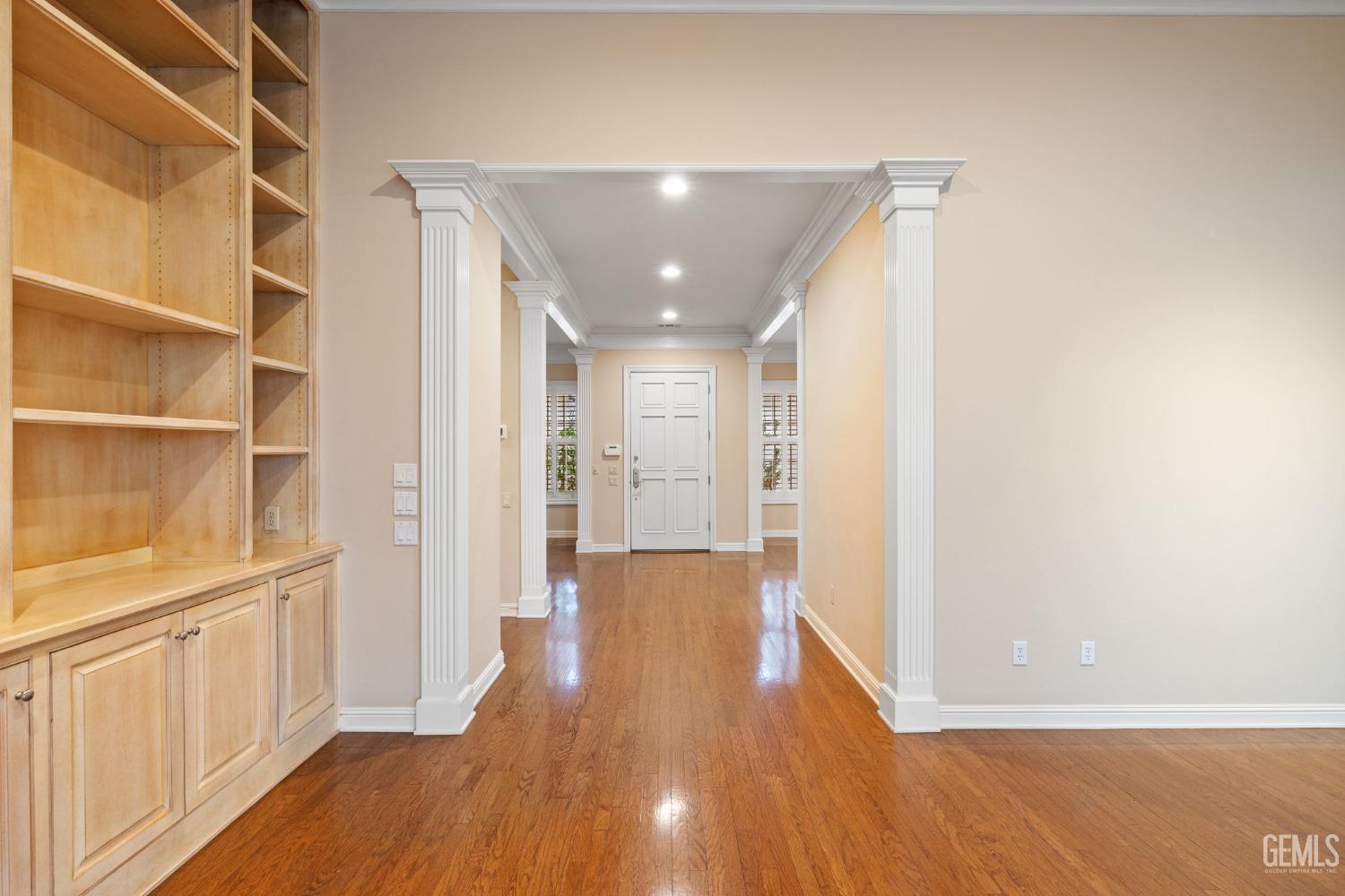 2112 Wedgemont Place