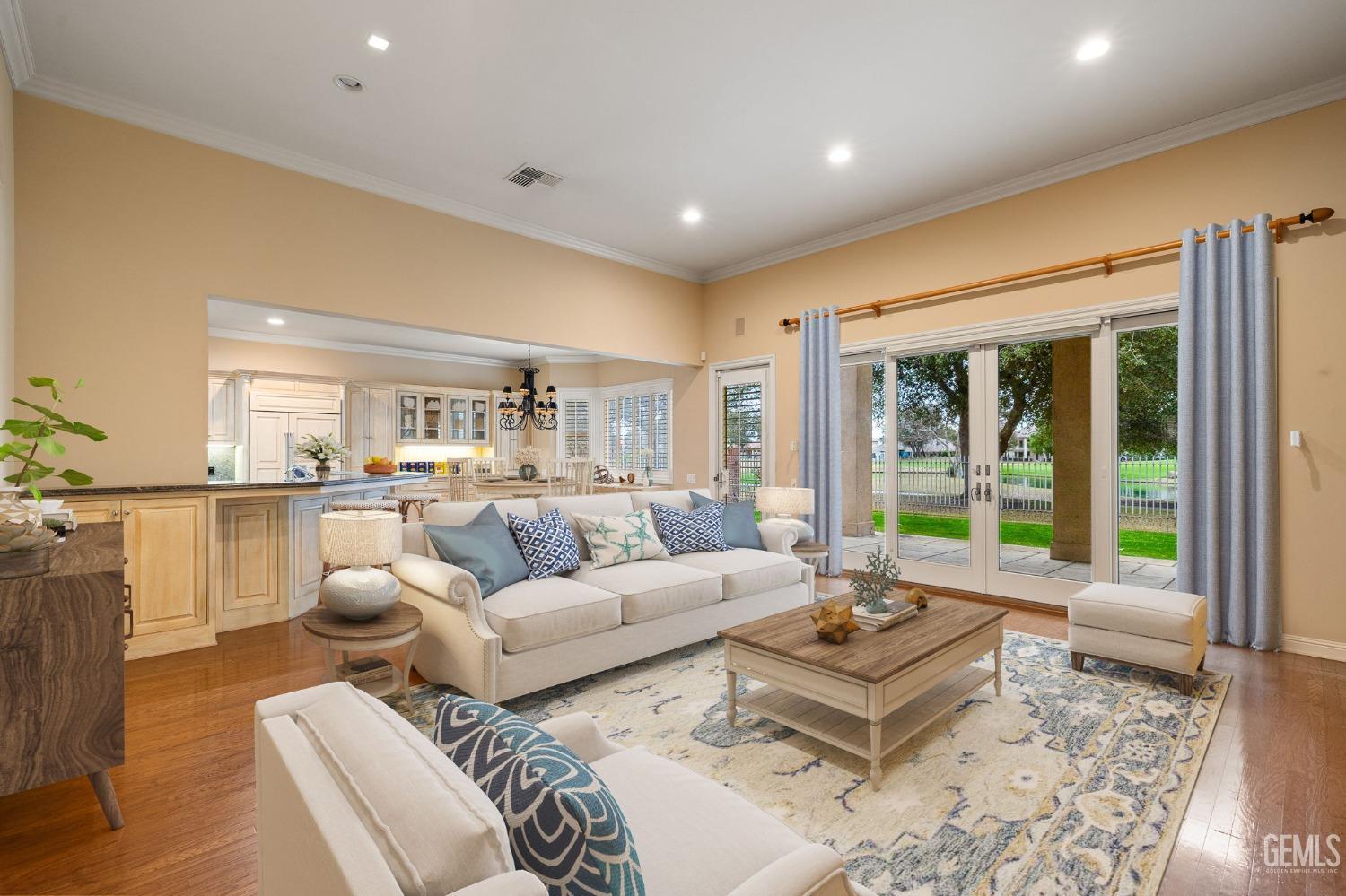 2112 Wedgemont Place