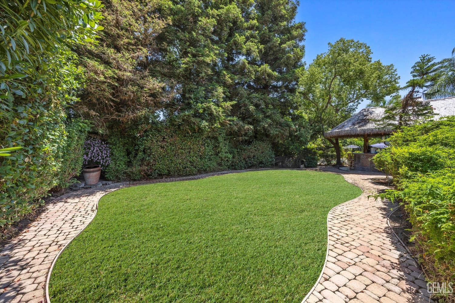 1806 Briercliff Court