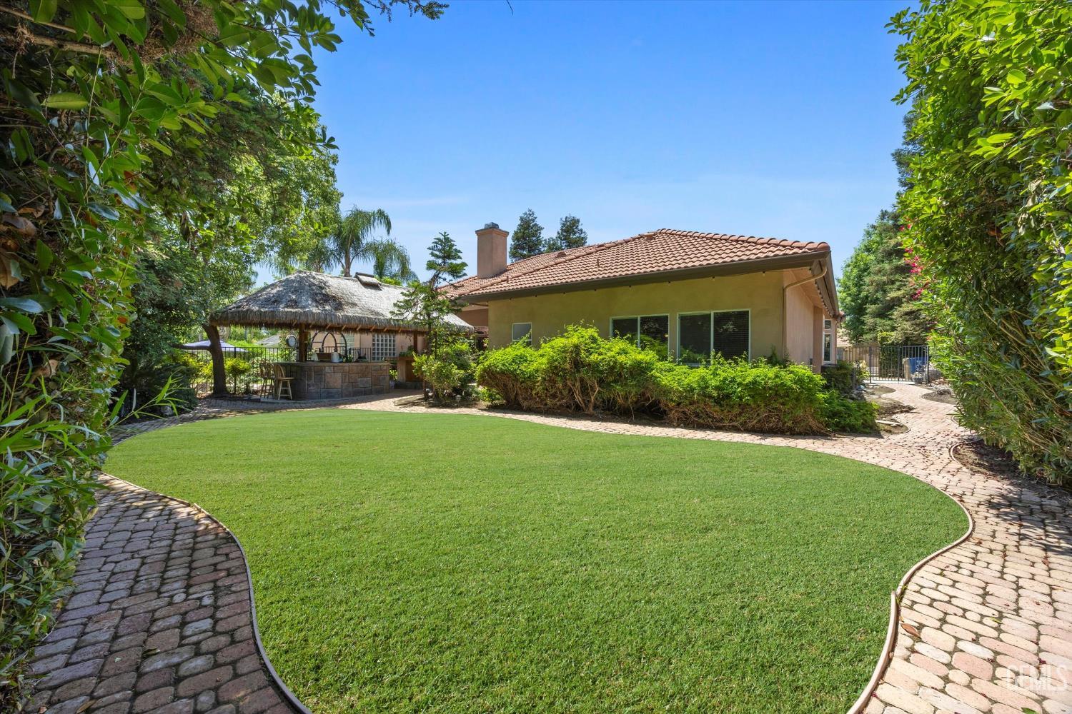 1806 Briercliff Court