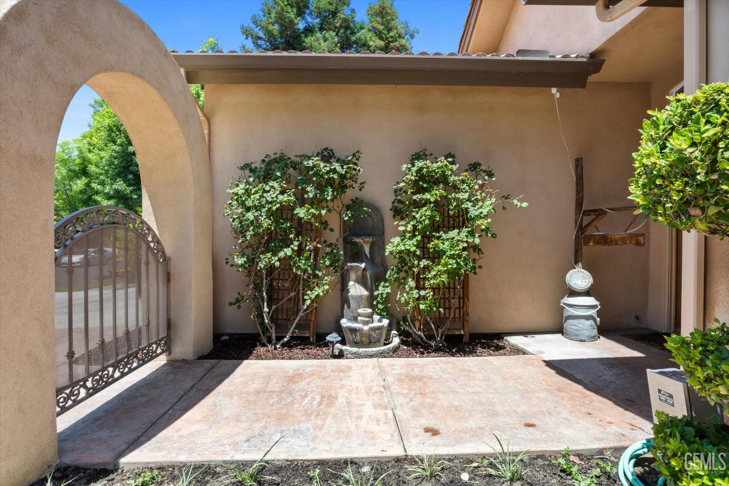 1806 Briercliff Court