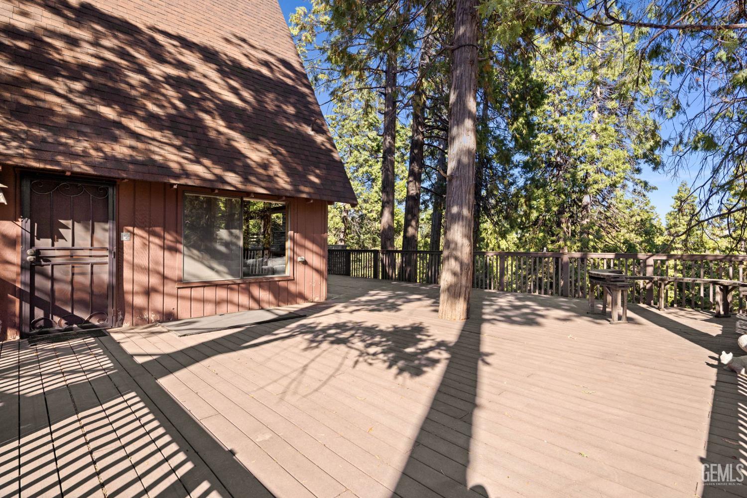 1619 Crescent Drive