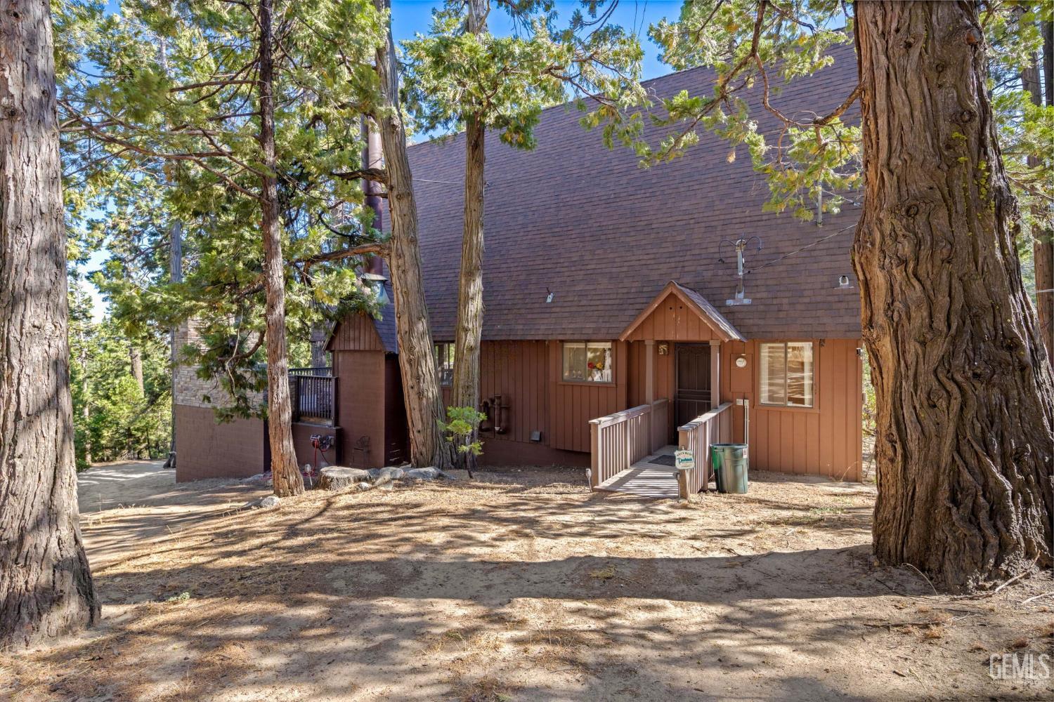 1619 Crescent Drive