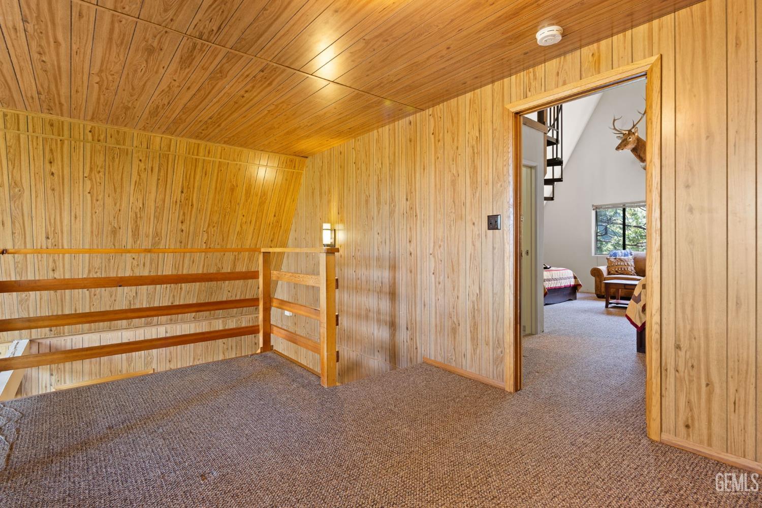 1619 Crescent Drive