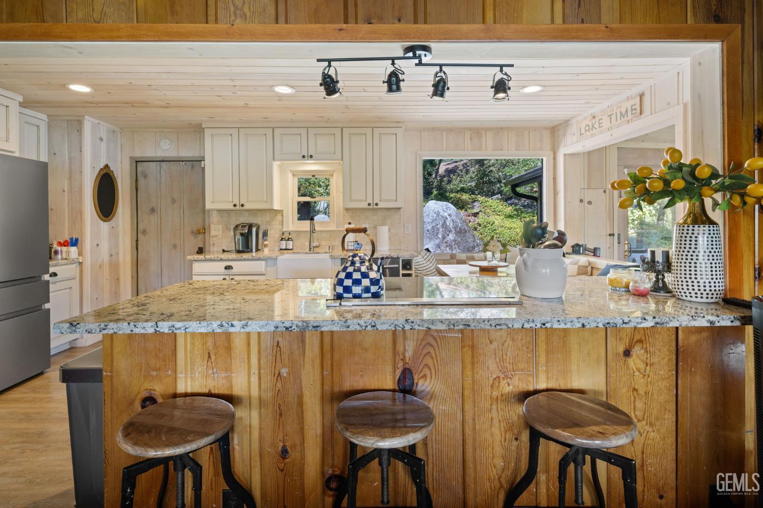 54186 Road 432