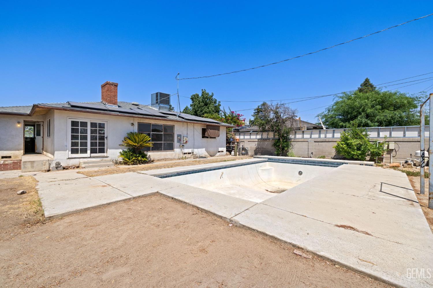 1601 University Avenue