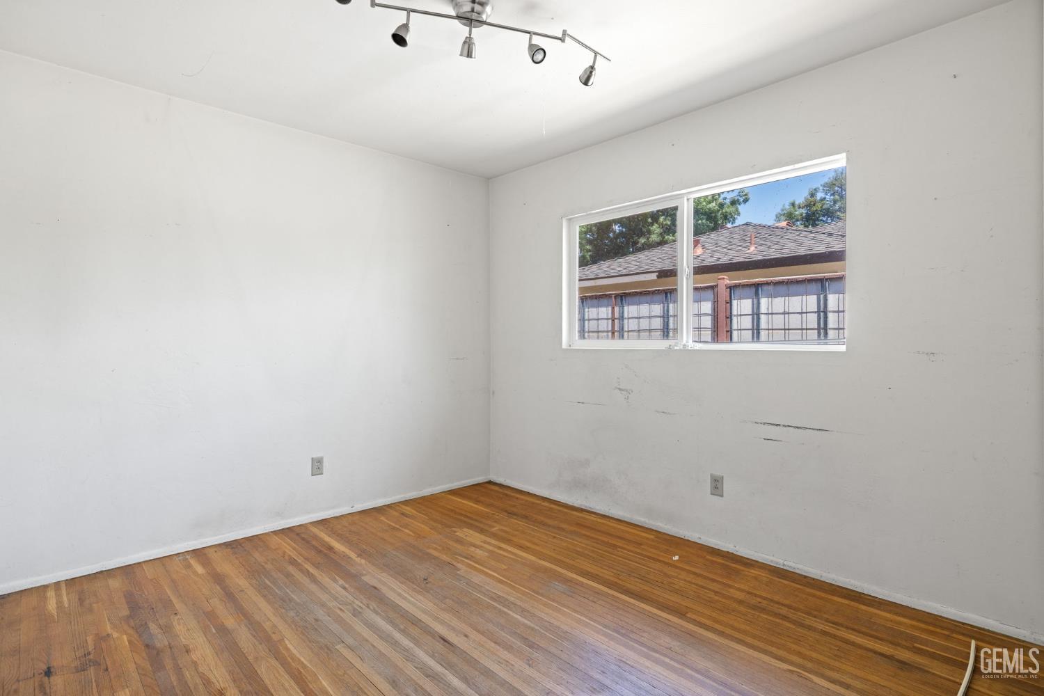 1601 University Avenue