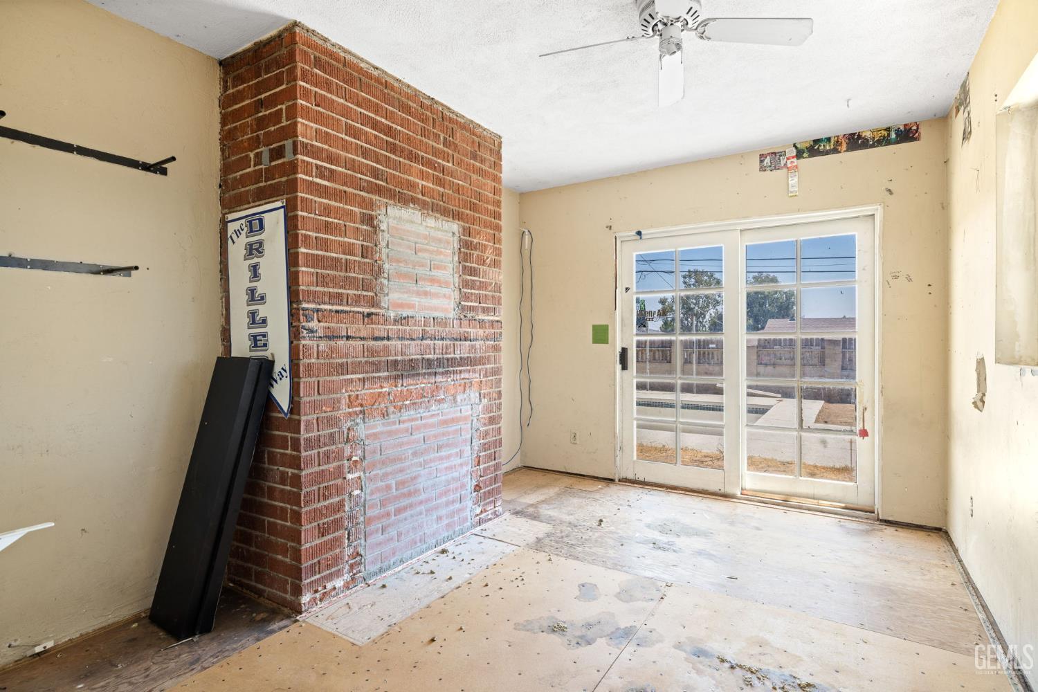 1601 University Avenue
