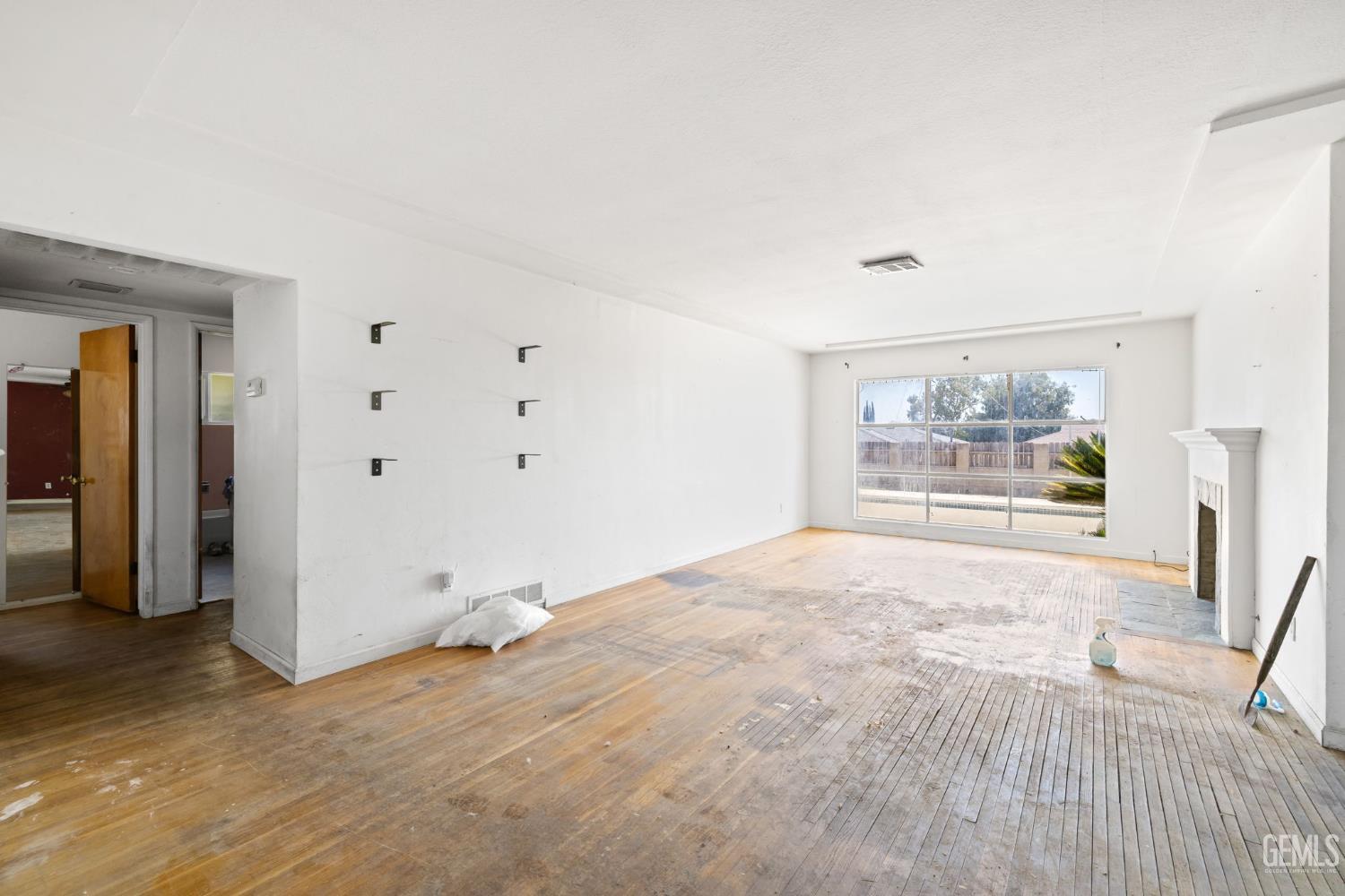 1601 University Avenue