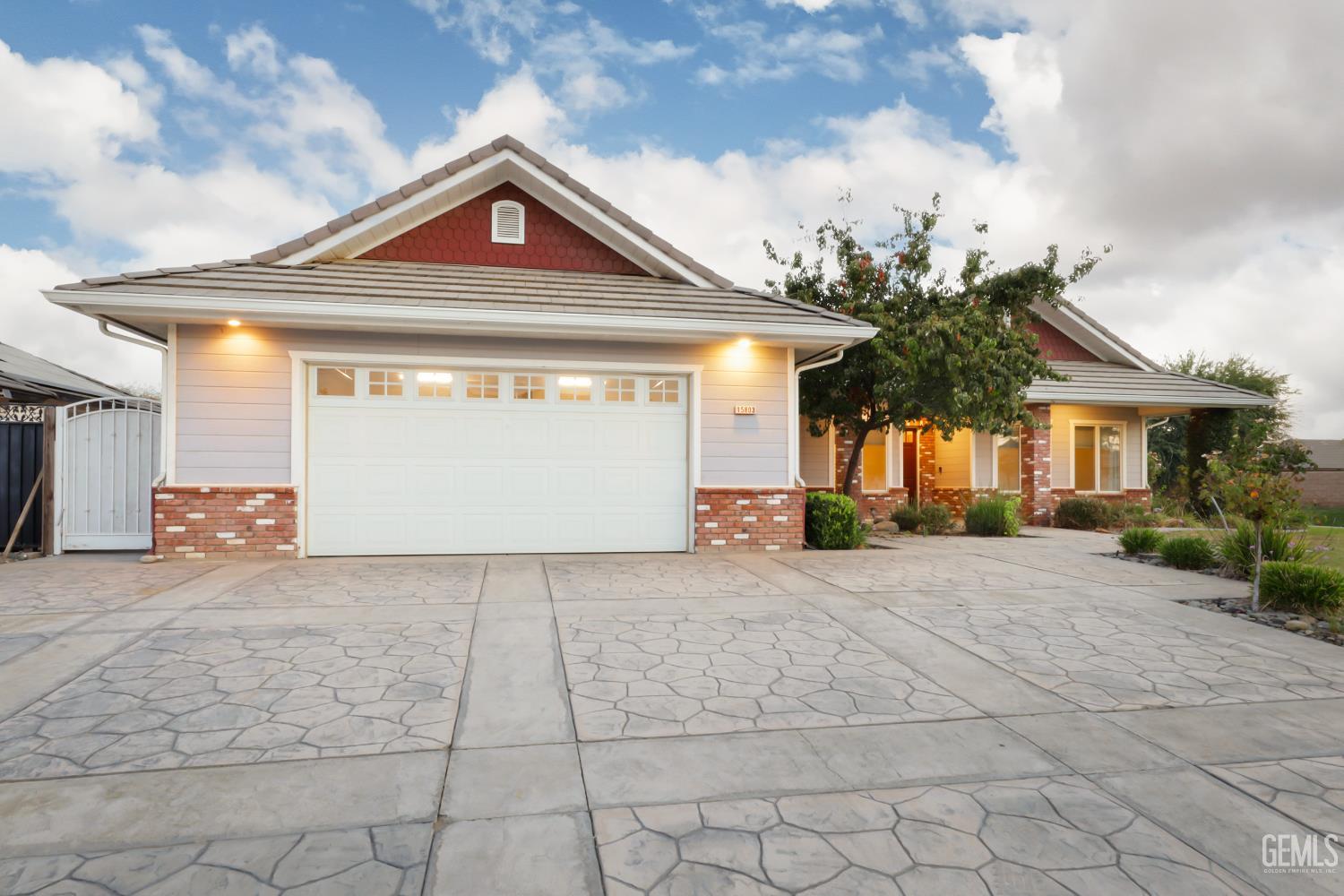 15803 Screaming Eagle Avenue