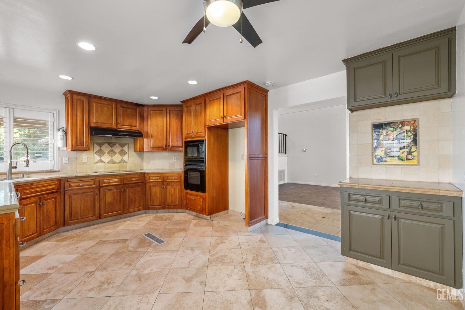 2323 Easthills Drive Unit: 65