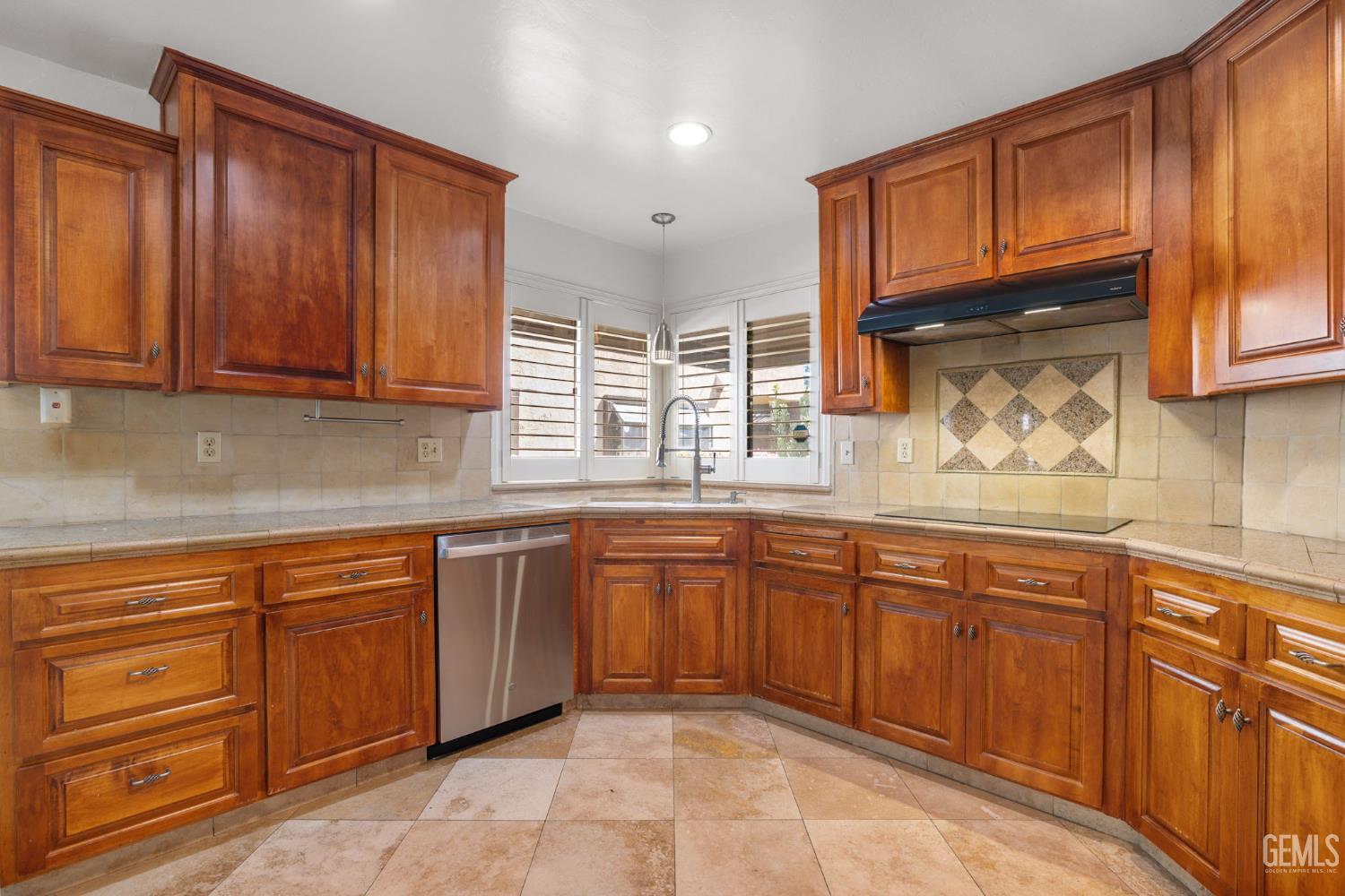 2323 Easthills Drive Unit: 65