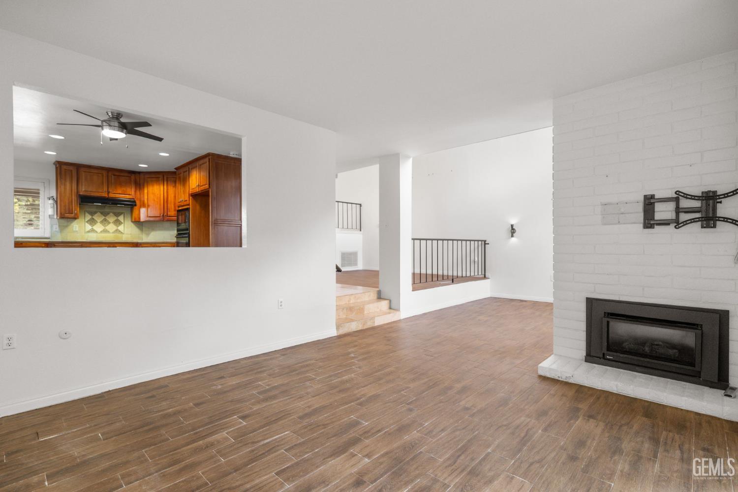 2323 Easthills Drive Unit: 65