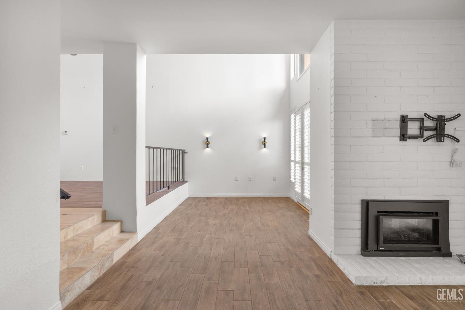 2323 Easthills Drive Unit: 65