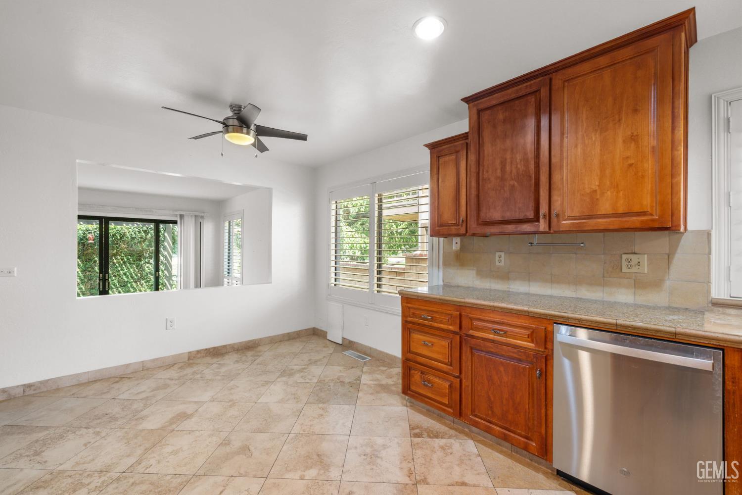 2323 Easthills Drive Unit: 65
