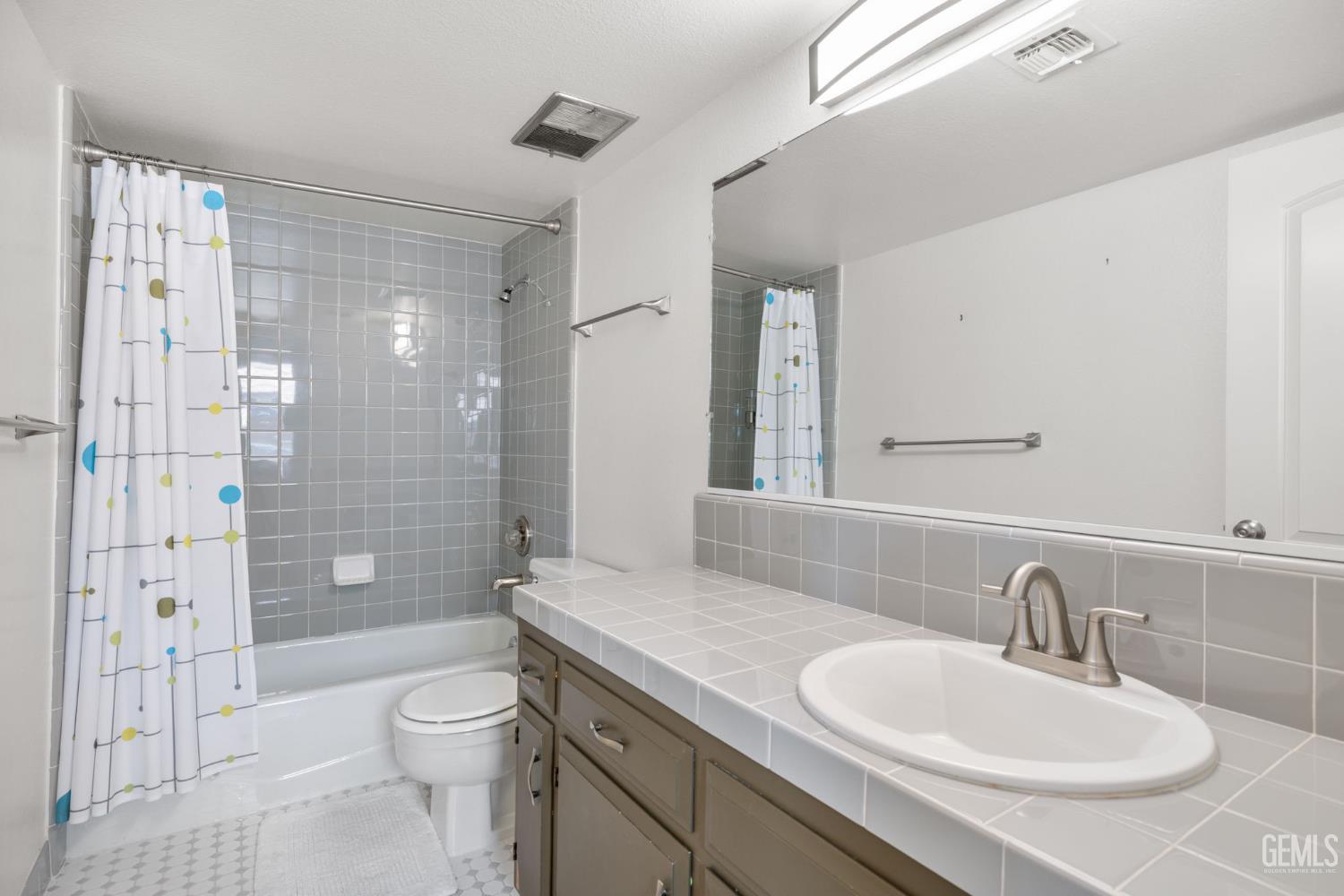 2323 Easthills Drive Unit: 65