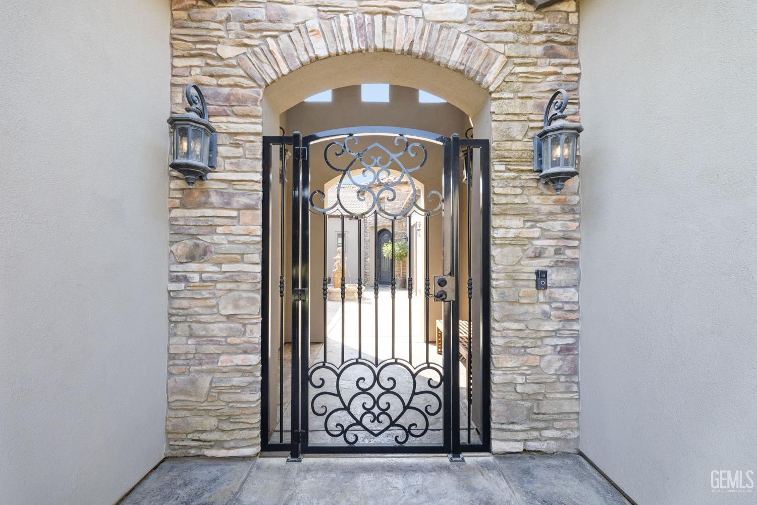 9253 Cortona Court