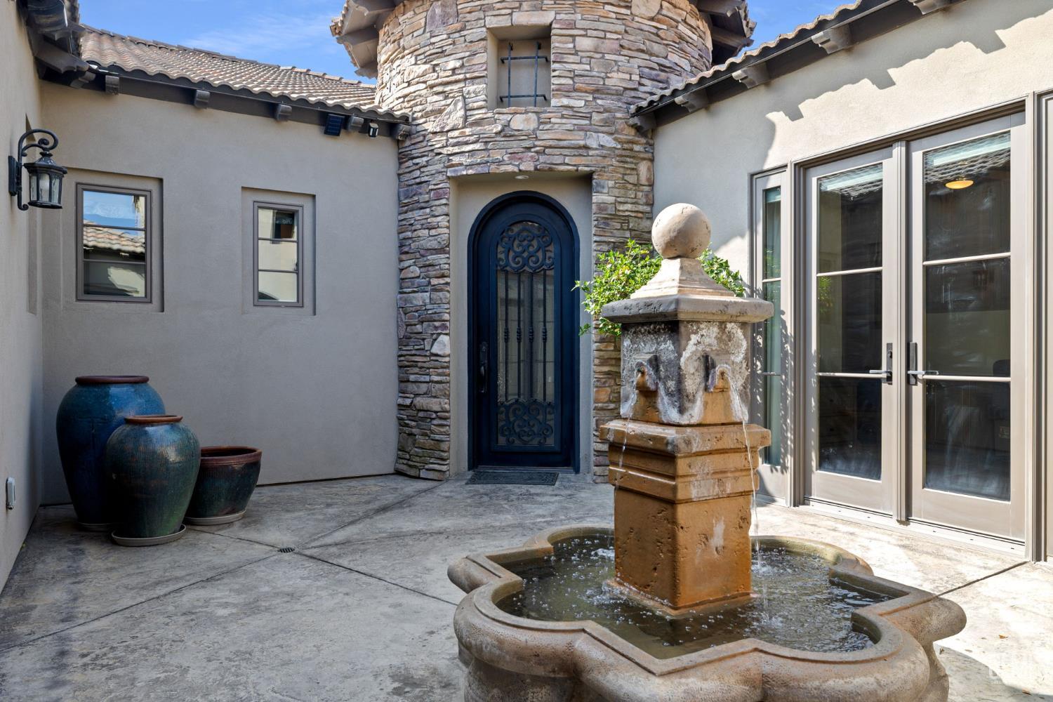 9253 Cortona Court