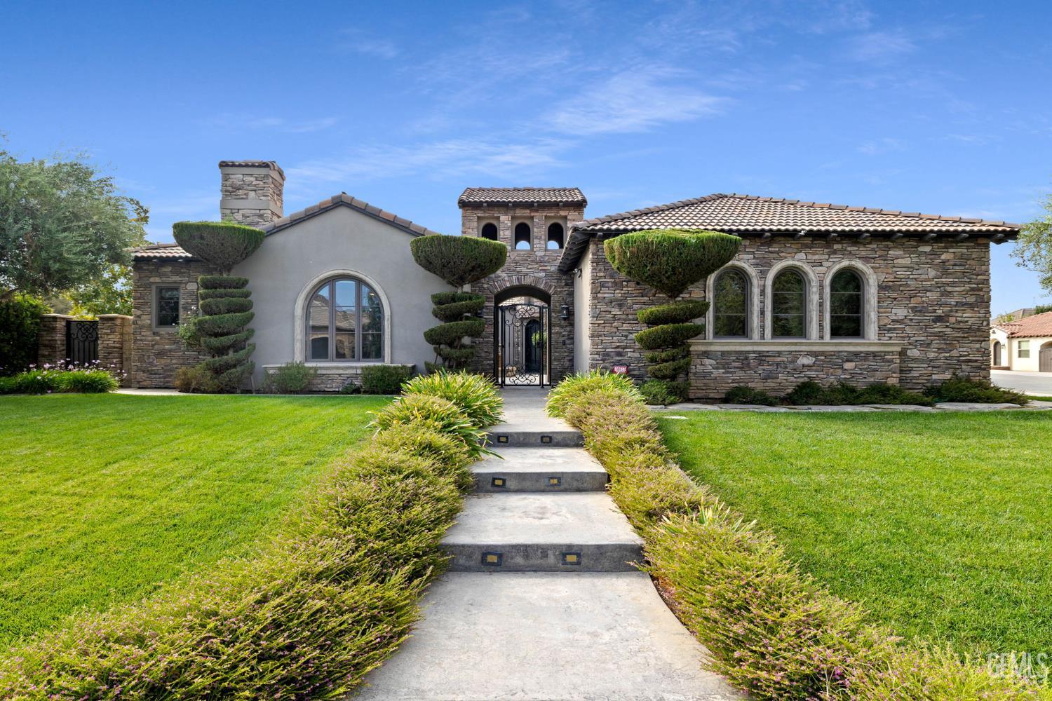 9253 Cortona Court