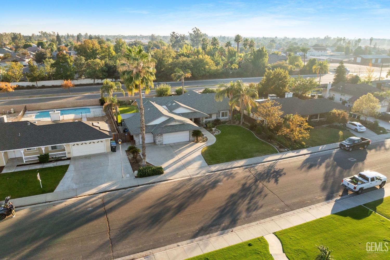 14013 Laverton Avenue
