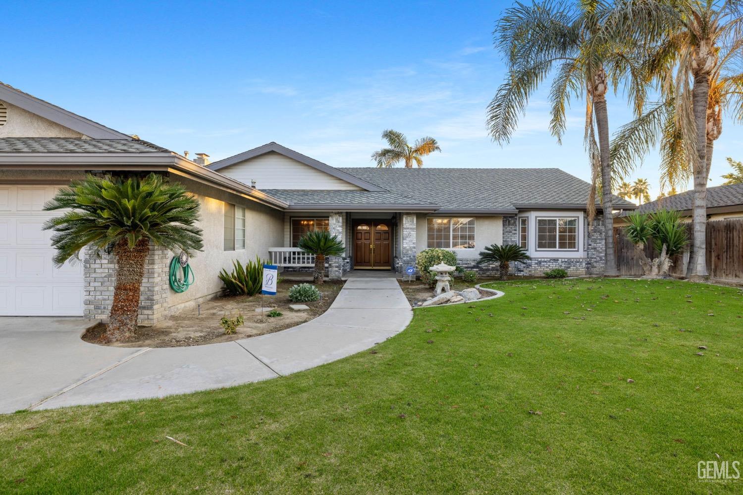 14013 Laverton Avenue
