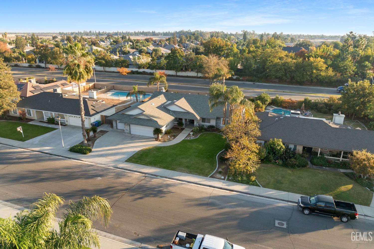 14013 Laverton Avenue