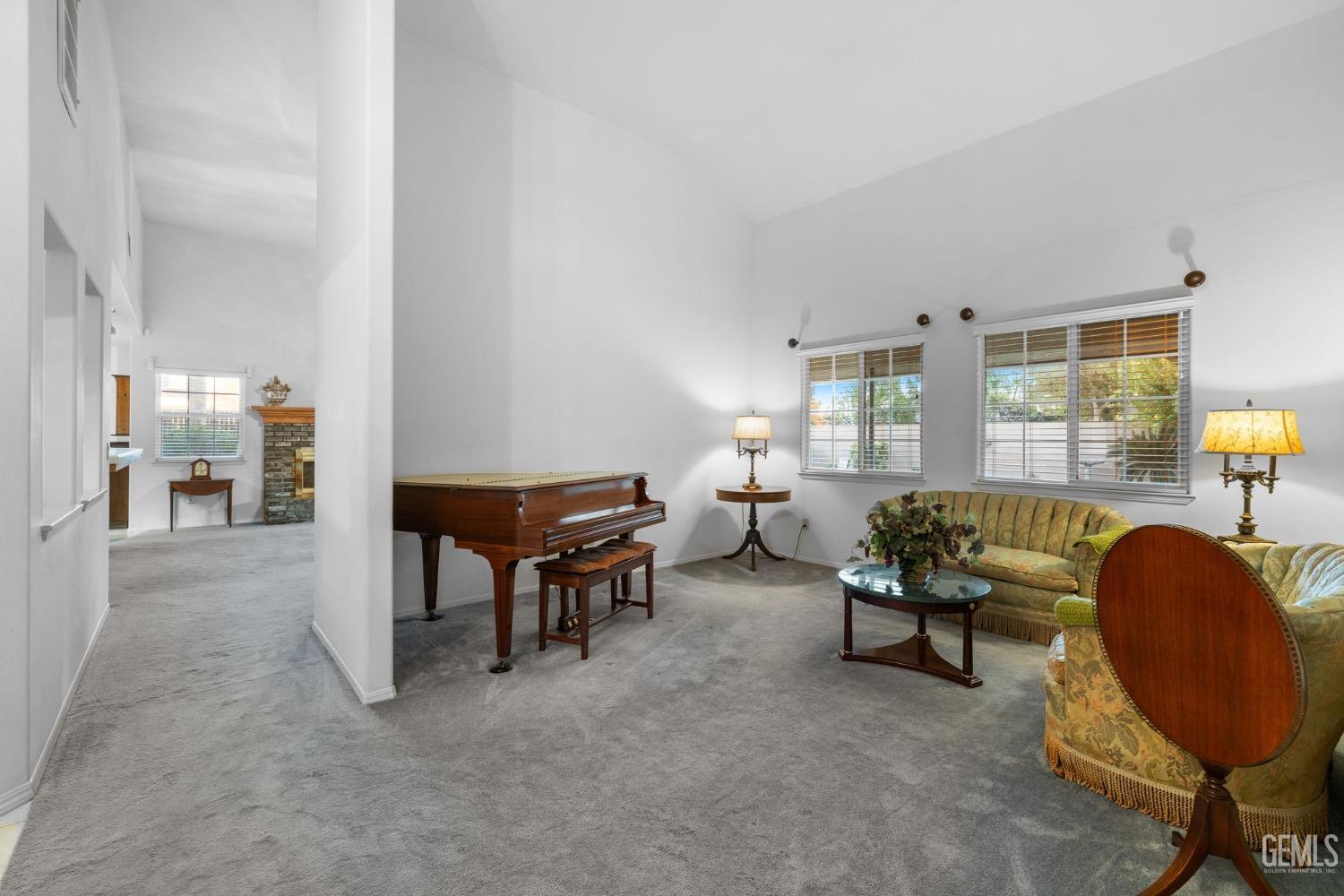 14013 Laverton Avenue