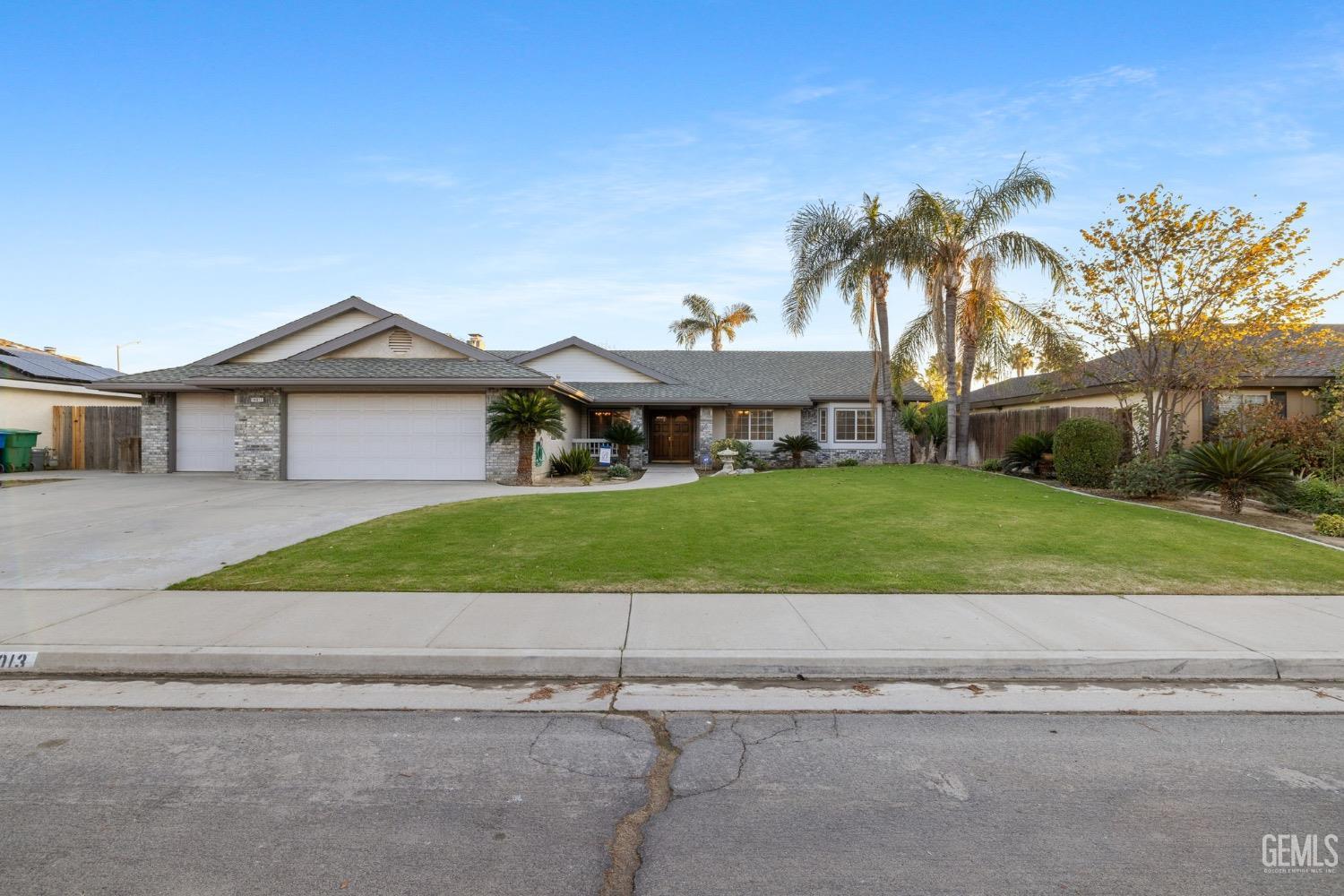 14013 Laverton Avenue