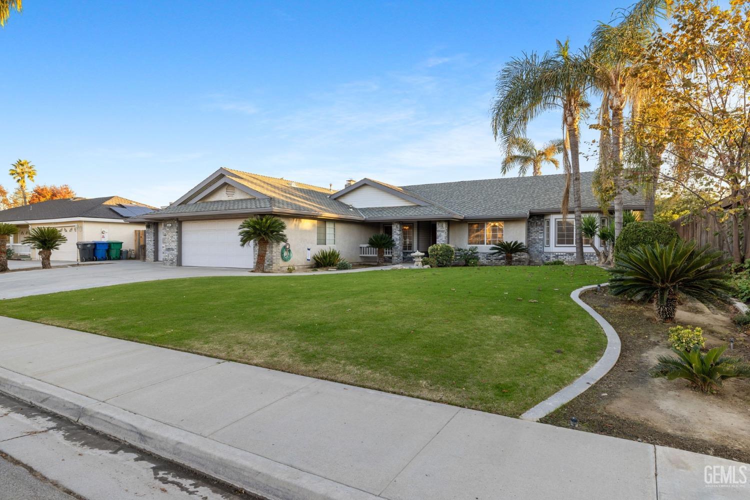 14013 Laverton Avenue