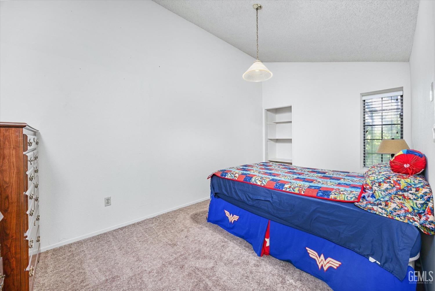 7330 Stockdale Highway Unit: 4