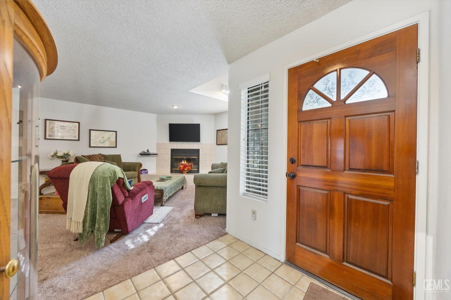 7330 Stockdale Highway Unit: 4