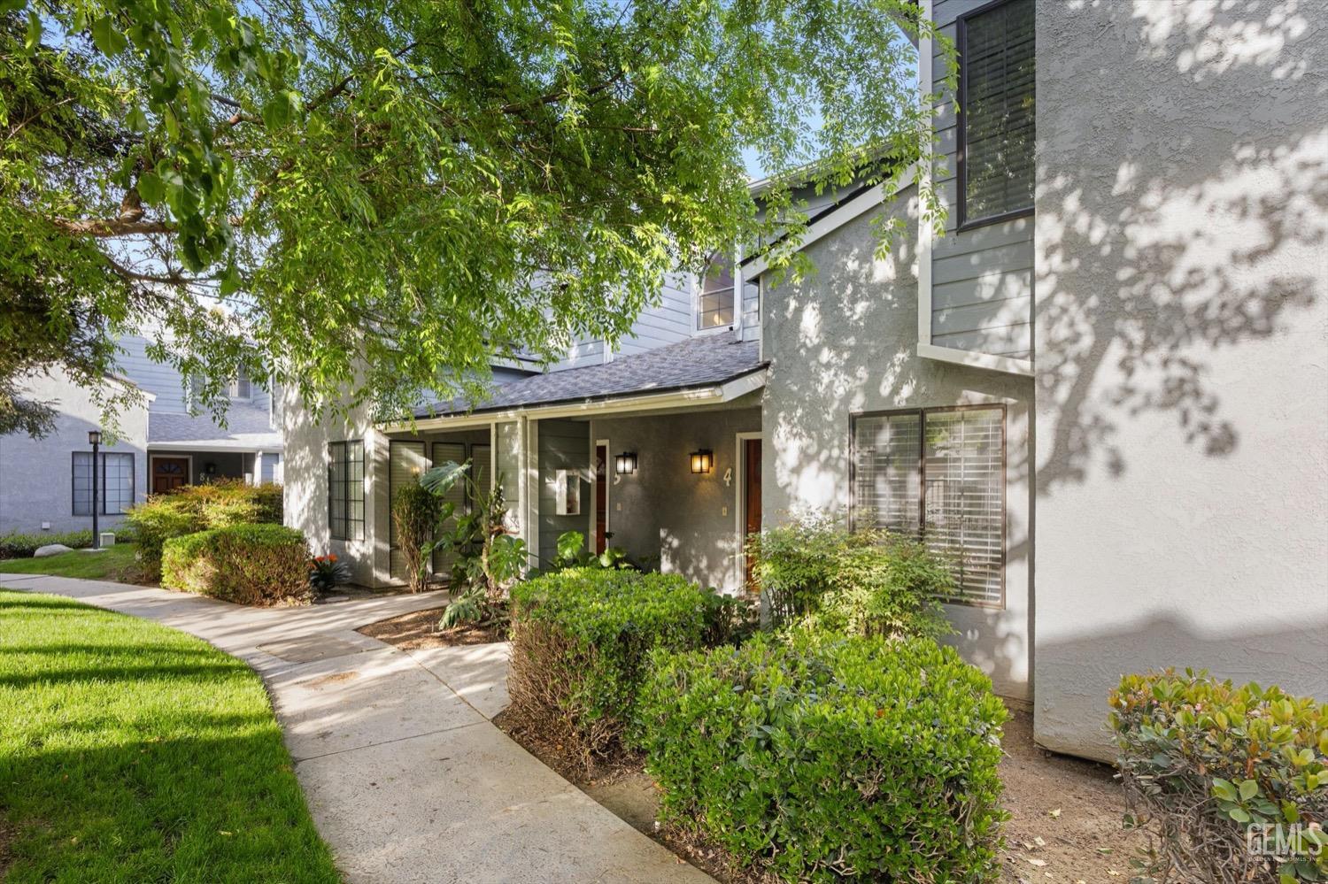 7330 Stockdale Highway Unit: 4