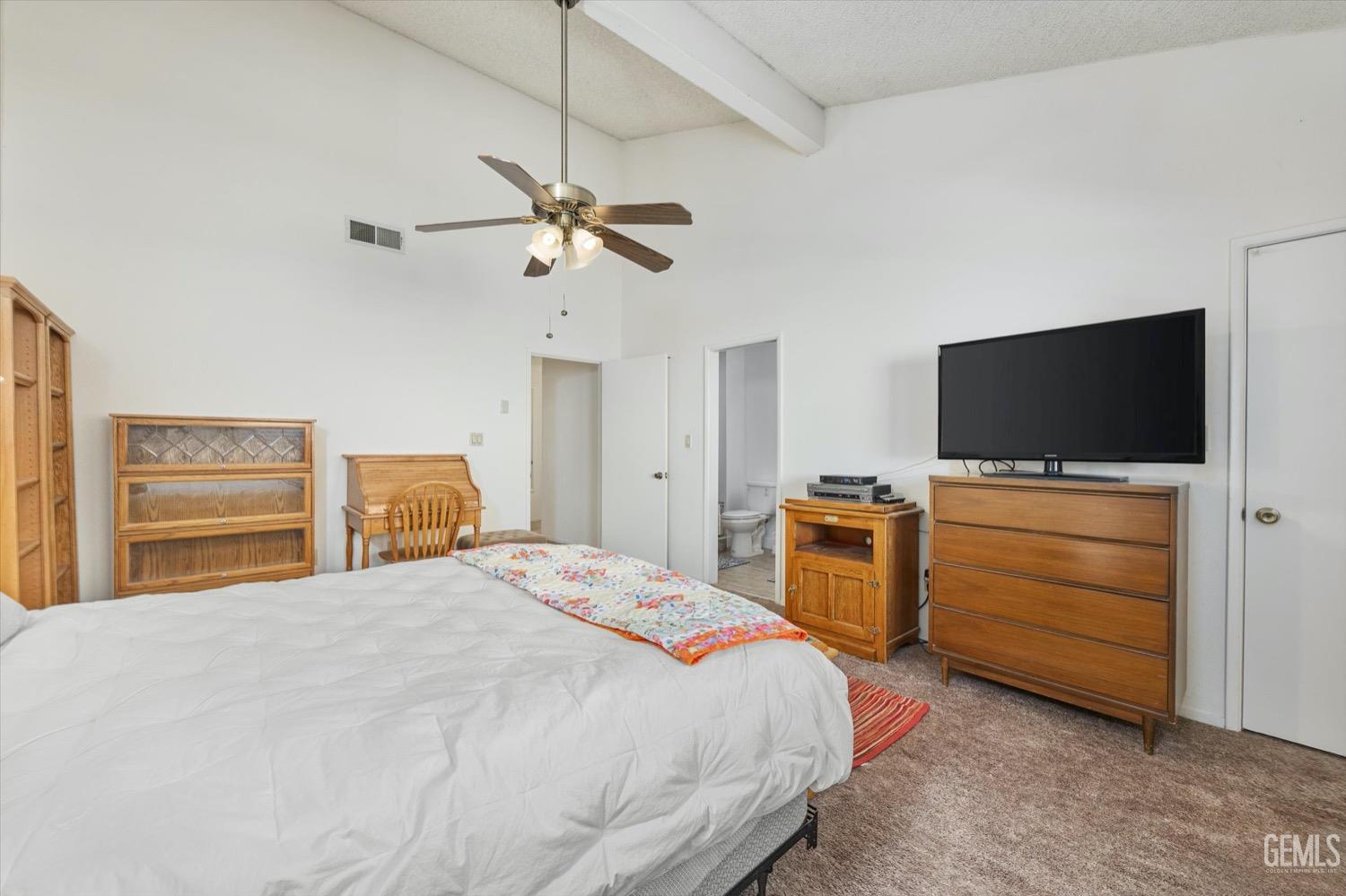 7330 Stockdale Highway Unit: 4