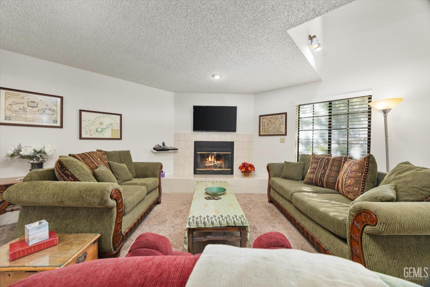 7330 Stockdale Highway Unit: 4