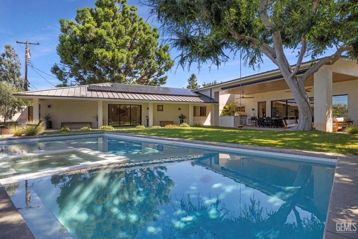 1217 Tam O Shanter Drive