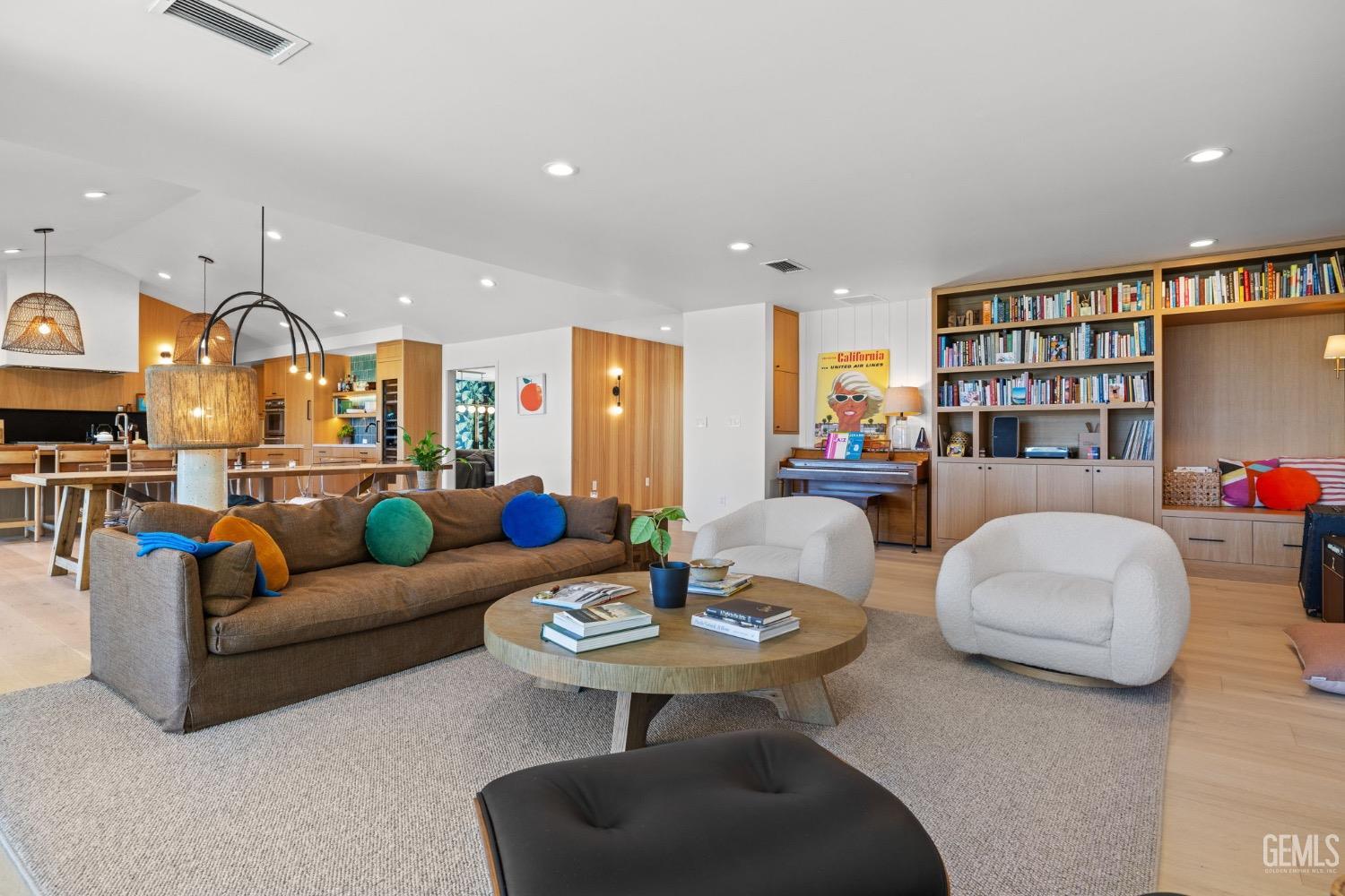 1217 Tam O Shanter Drive