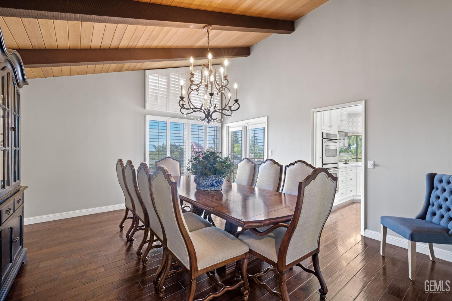 4290 Country Club Drive