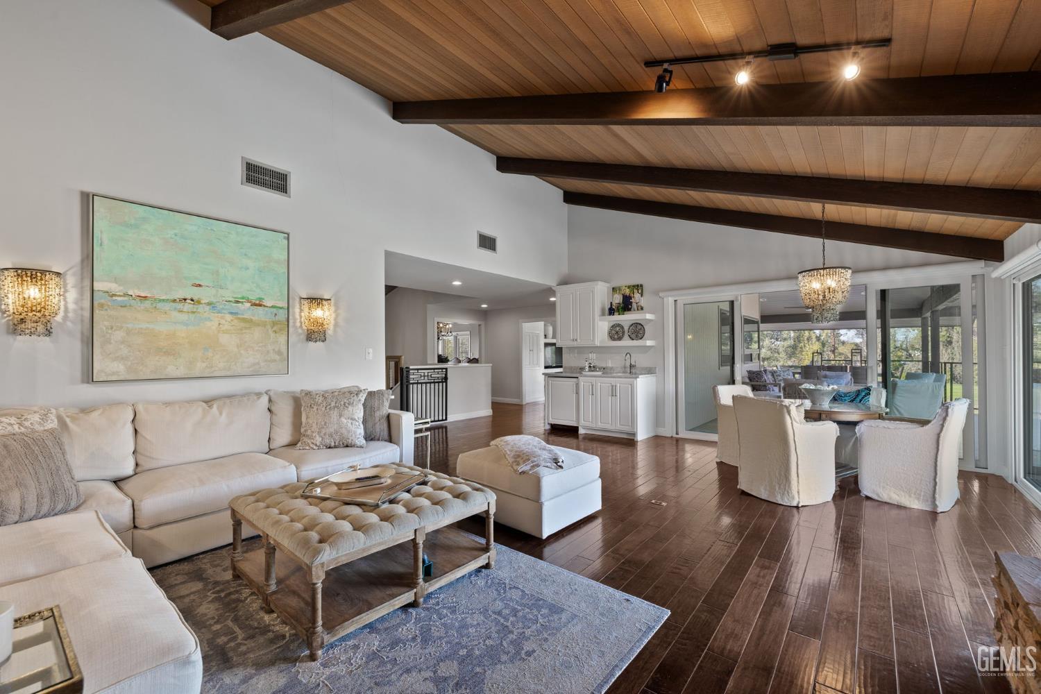 4290 Country Club Drive