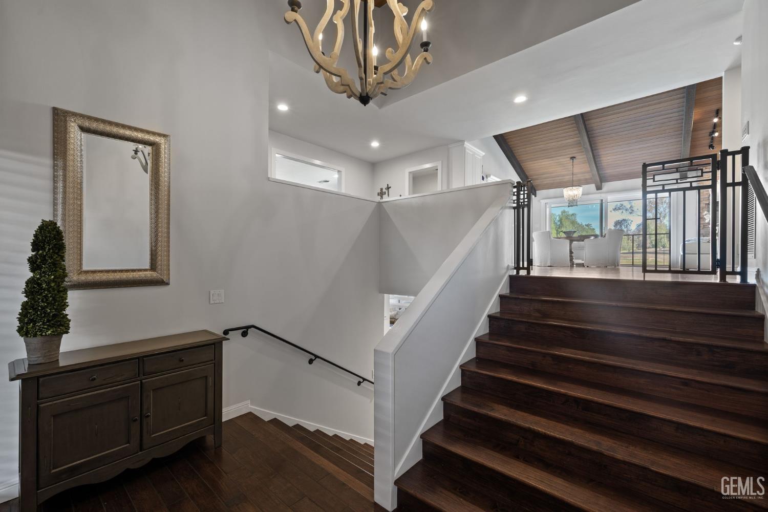 4290 Country Club Drive