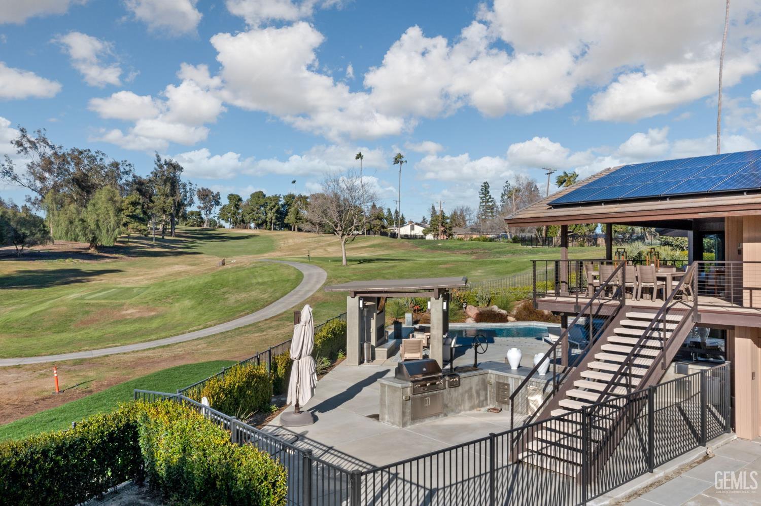 4290 Country Club Drive