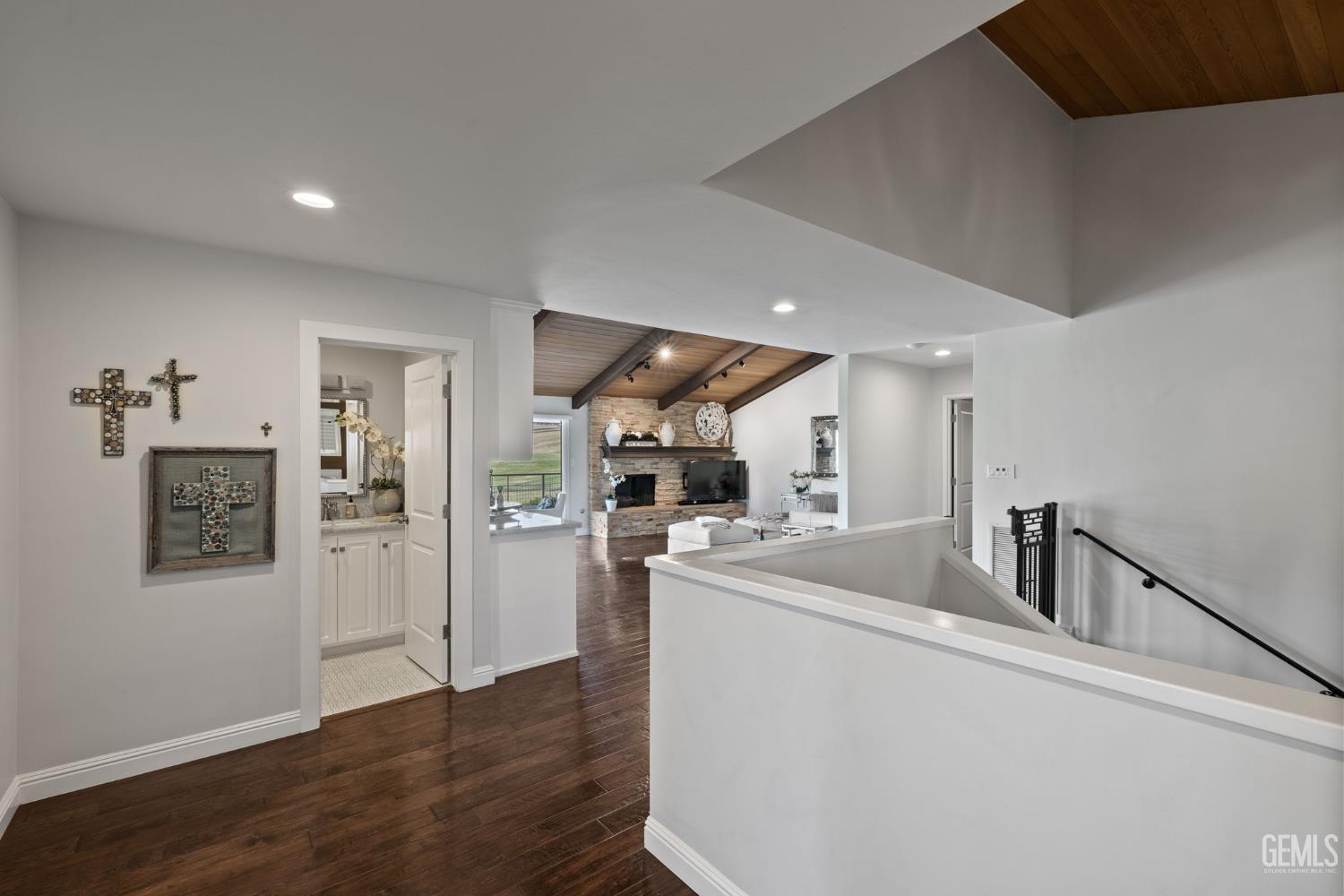 4290 Country Club Drive