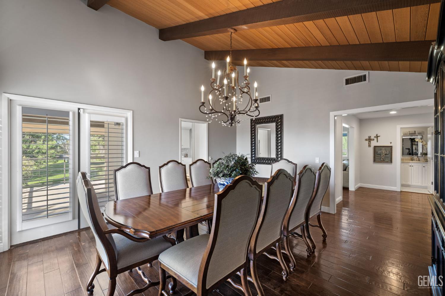 4290 Country Club Drive