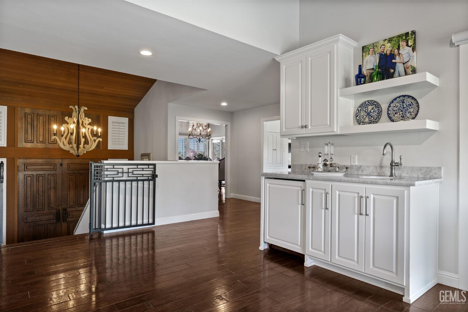 4290 Country Club Drive