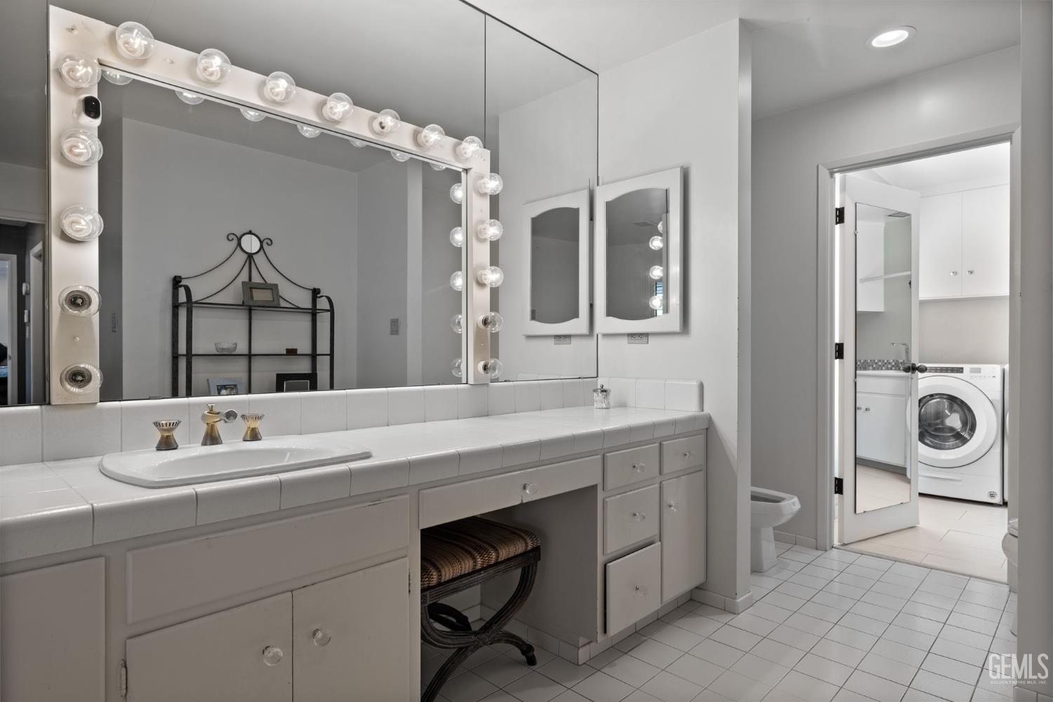 4290 Country Club Drive