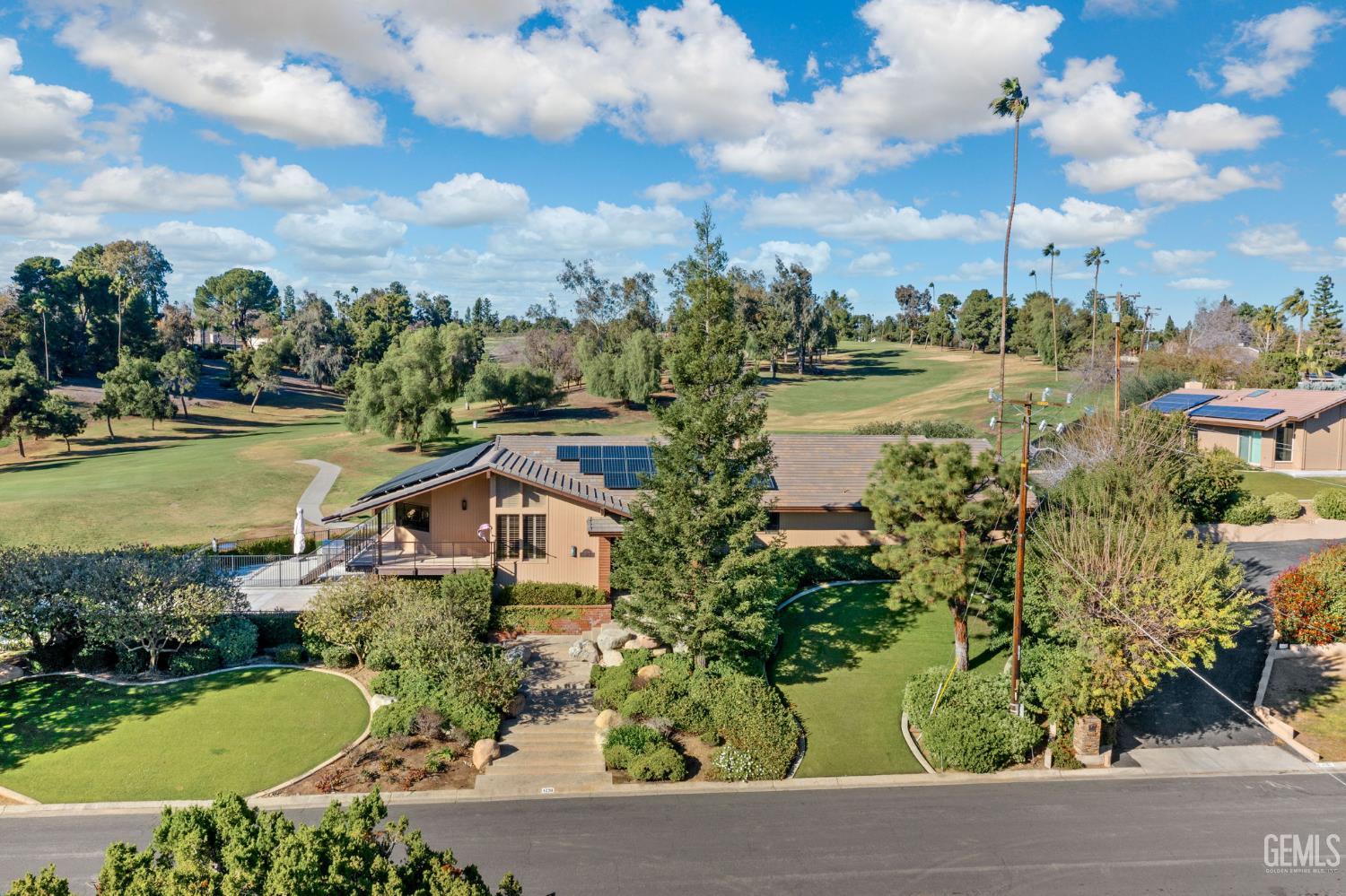 4290 Country Club Drive