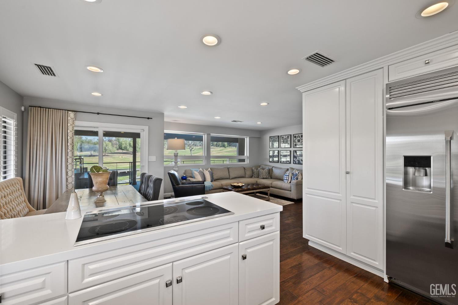 4290 Country Club Drive