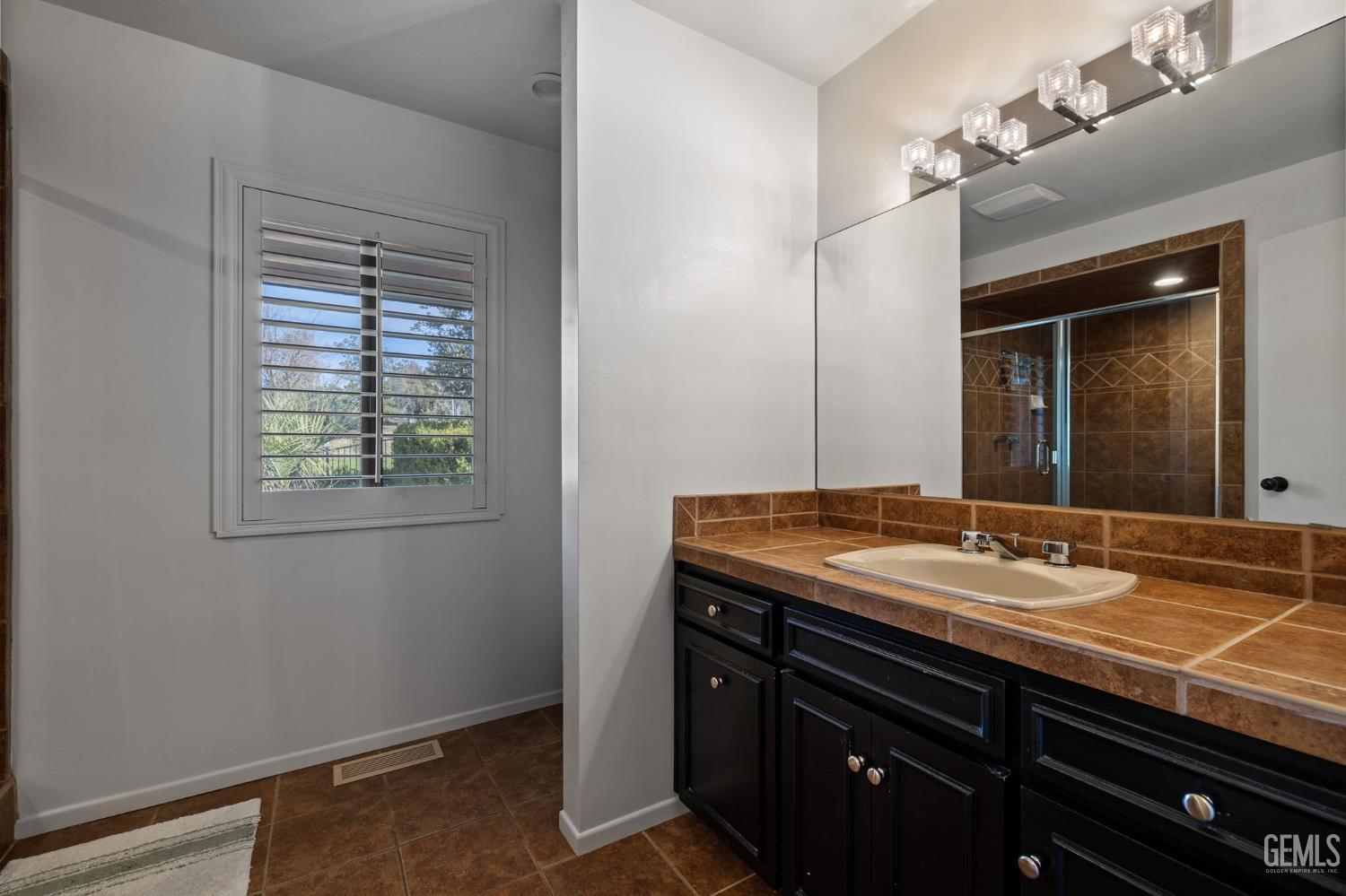 4290 Country Club Drive