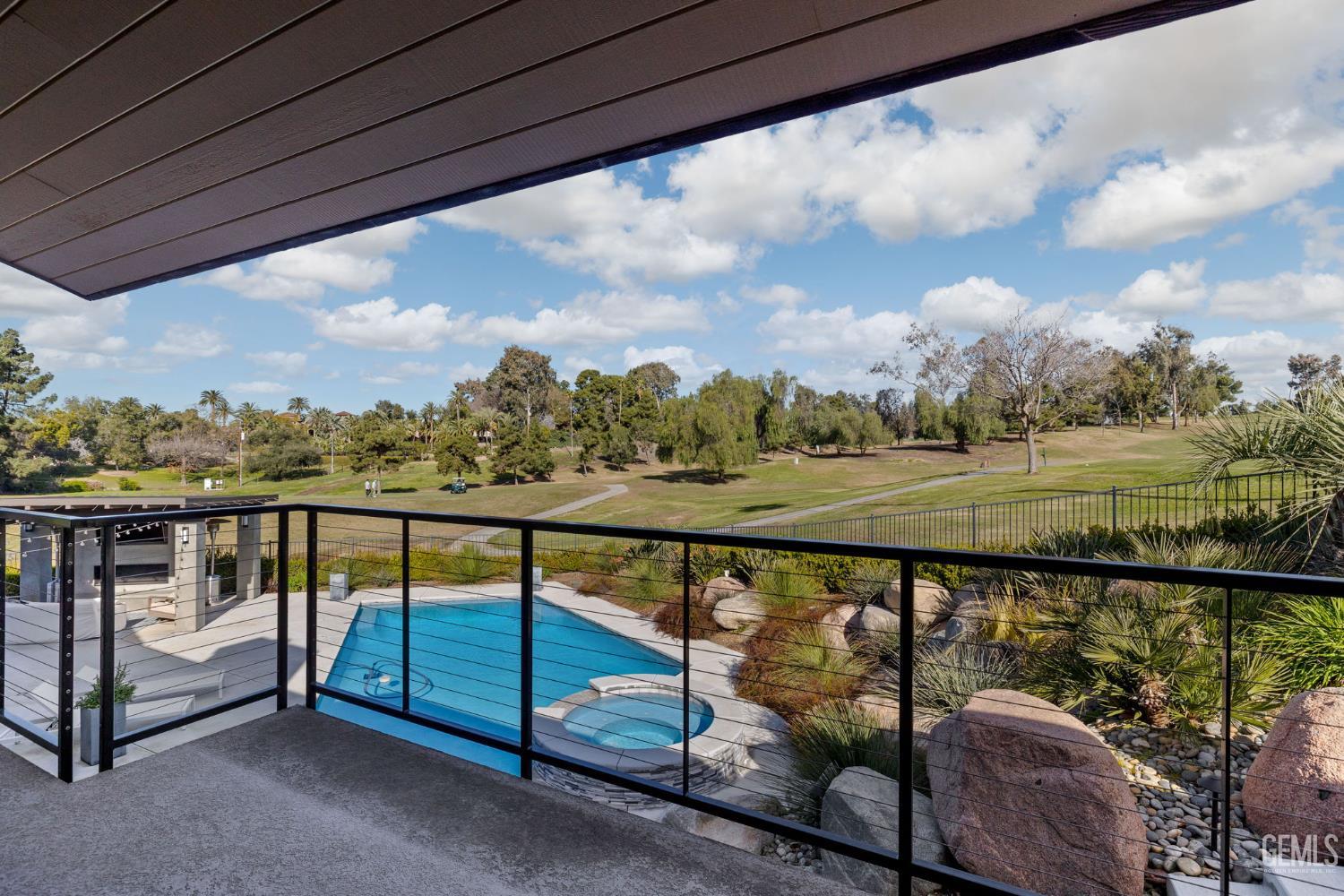 4290 Country Club Drive