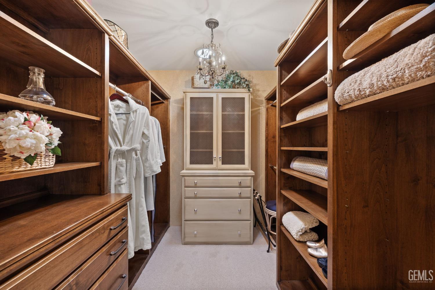 1233 Tam O Shanter Drive